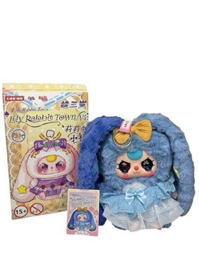 Lily Rabbit Town V4 Blue Bella Bun Dress-Up Toy - Cute Keyring Doll CurePlaneta